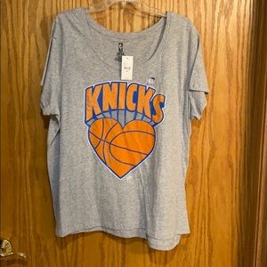 🌸 4/$10 SALE 🌸 NY Knicks Glitter Shirt NWT